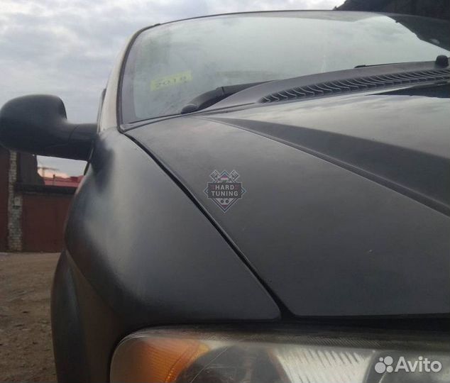 Крылья пластиковые комплект Chrysler Voyager 4