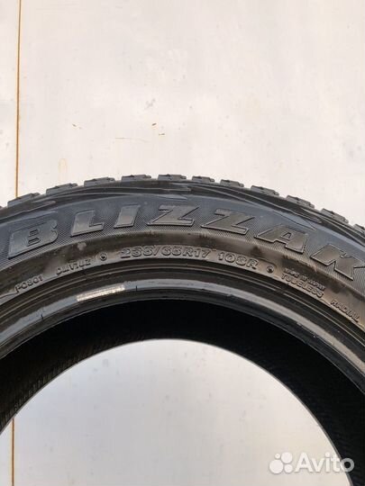 Bridgestone Blizzak DM-V1 235/65 R17