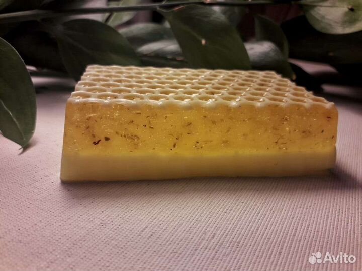 Мыло ручной работы медовое с ромашкой