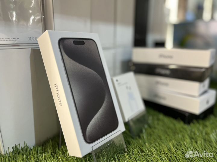 Телефон iPhone xr в корпусе 15 про