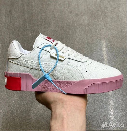 Кроссовки женские 40 размер