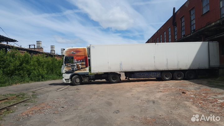 DAF 95XF430 с полуприцепом, 2011