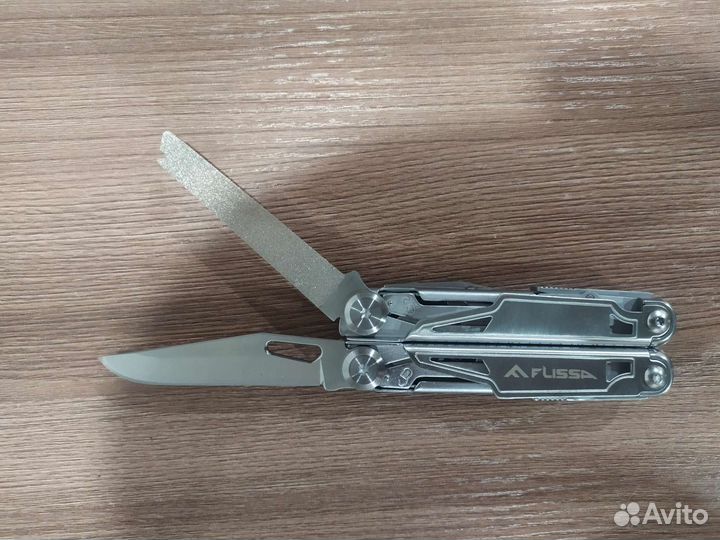 Нож швейцарский