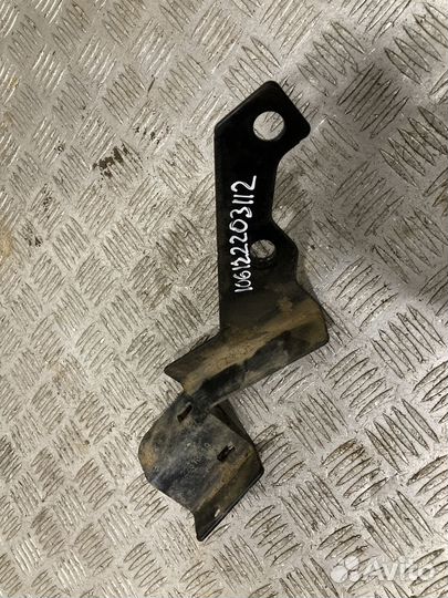 Кронштейн Volvo 22613419