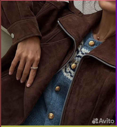 Женская бомбер-косуха кожаная