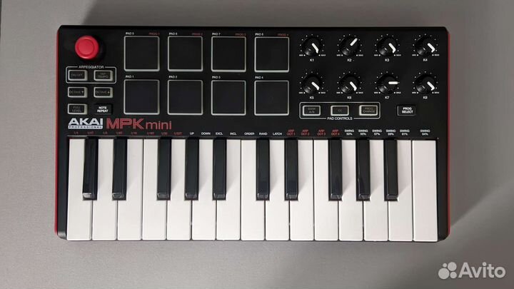 Akai PRO MPK mini