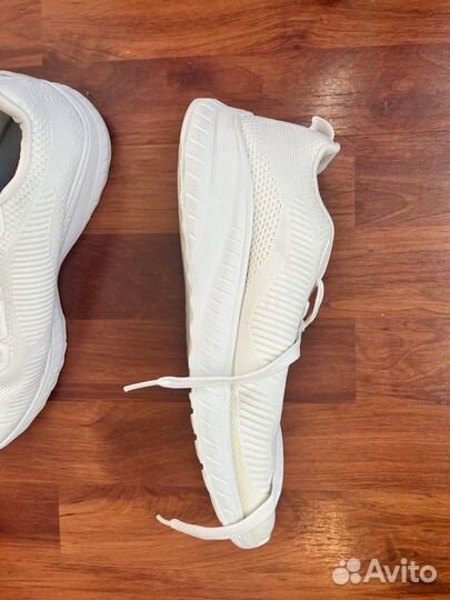 Кроссовки skechers белые