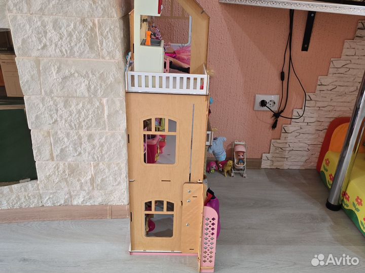 Кукольный домик с мебелью деревянный