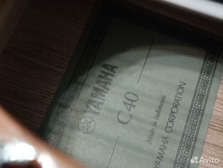 Классическая гитара yamaha c40