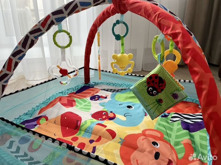 Развивающий коврик с игрушками детский