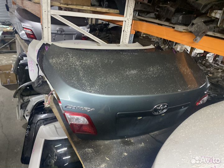 Крышка багажника Toyota Camry 40
