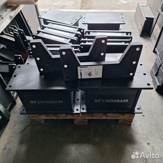 Проставка под седло тягача новые комплект