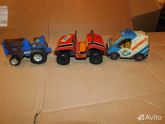 2 машинки и трактор миниатюрные игрушки СССР в инт