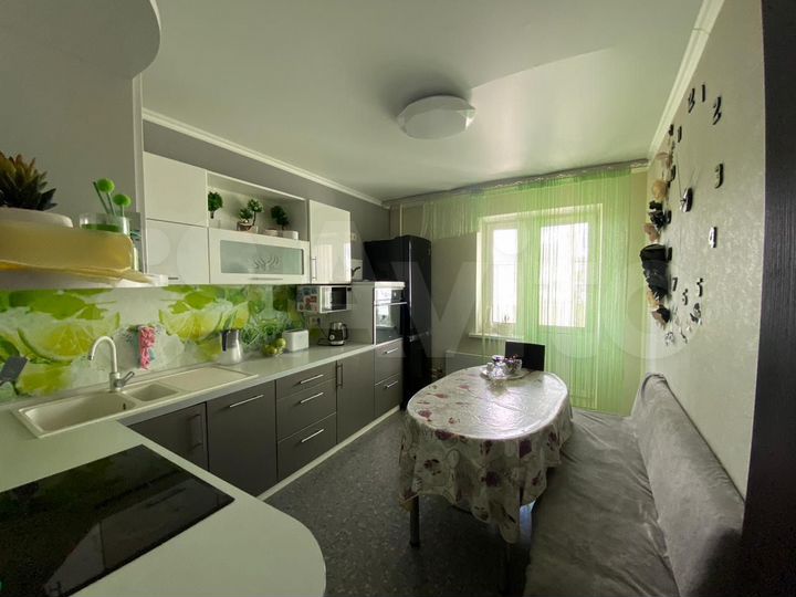 2-к. квартира, 62,2 м², 8/17 эт.