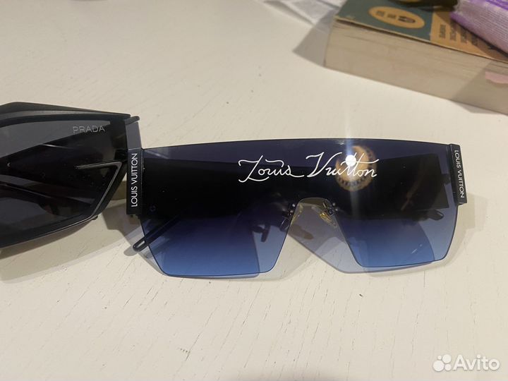 Спортивные модные очки