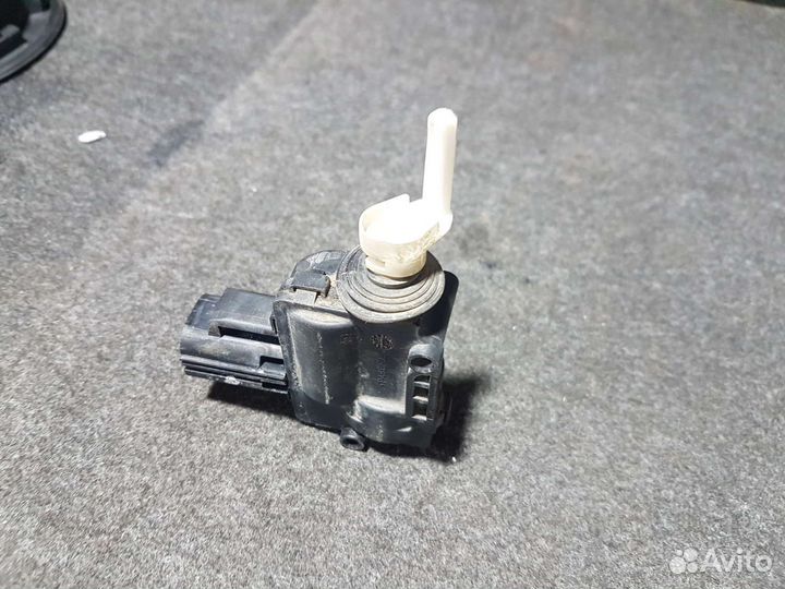 Активатор лючка бензобака ford C-MAX