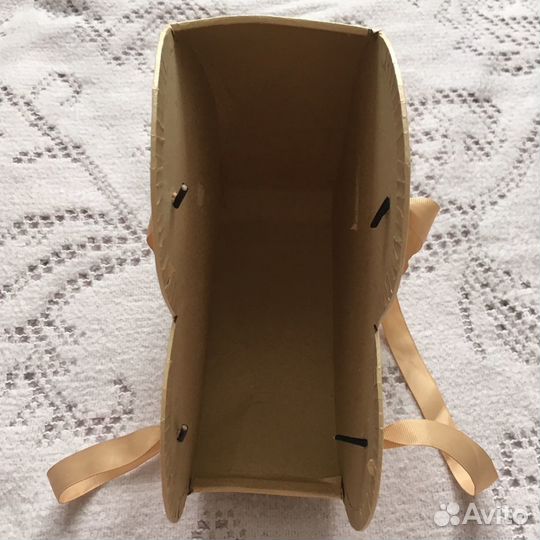 Подарочная коробка для цветов