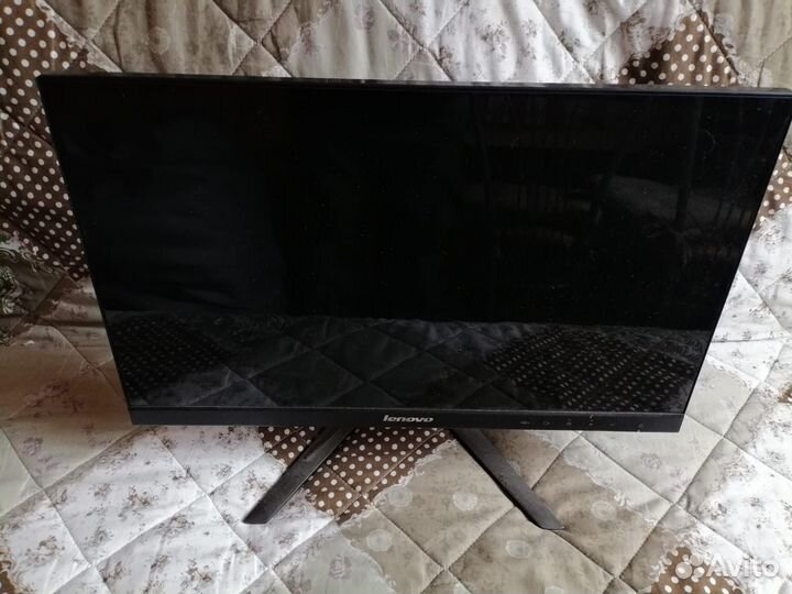 Монитор lenovo