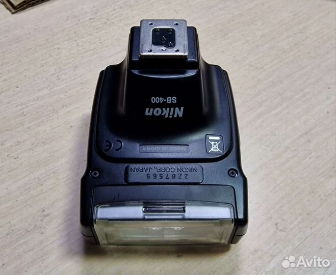 Вспышка Nikon Speedlight SB-400