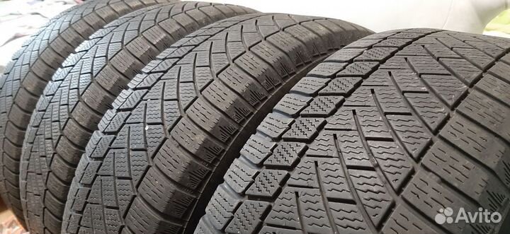 Continental ContiVikingContact 6 215/65 R16 102T