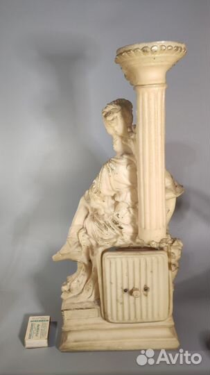 Часы винтаж с девушкой СССР