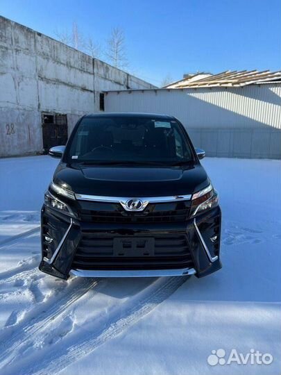 Toyota Voxy 1.8 CVT, 2019, 74 364 км