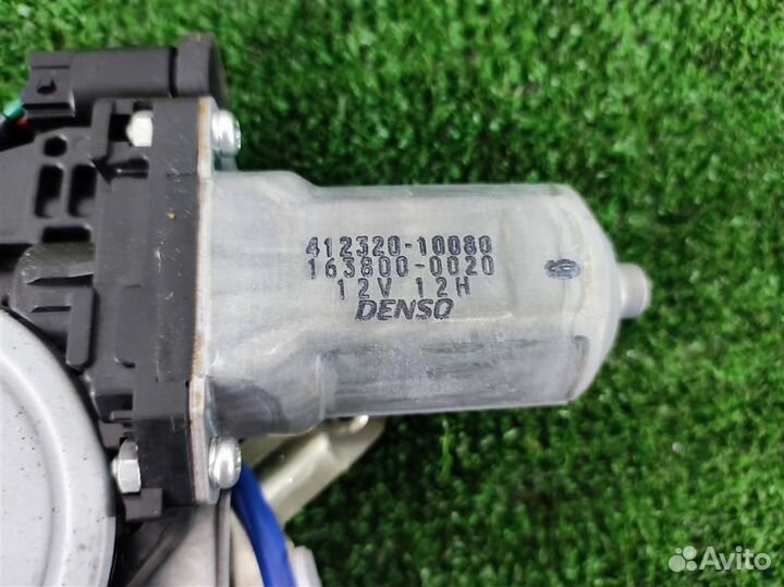 Замок крышки багажника Lexus RX400H 2007