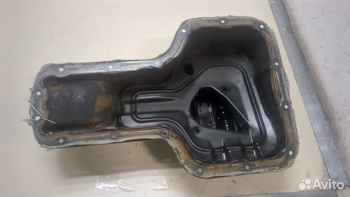 Поддон Toyota Corolla Verso, 2004