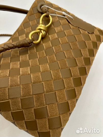 Сумка с ручкой Bottega Veneta замша кожа