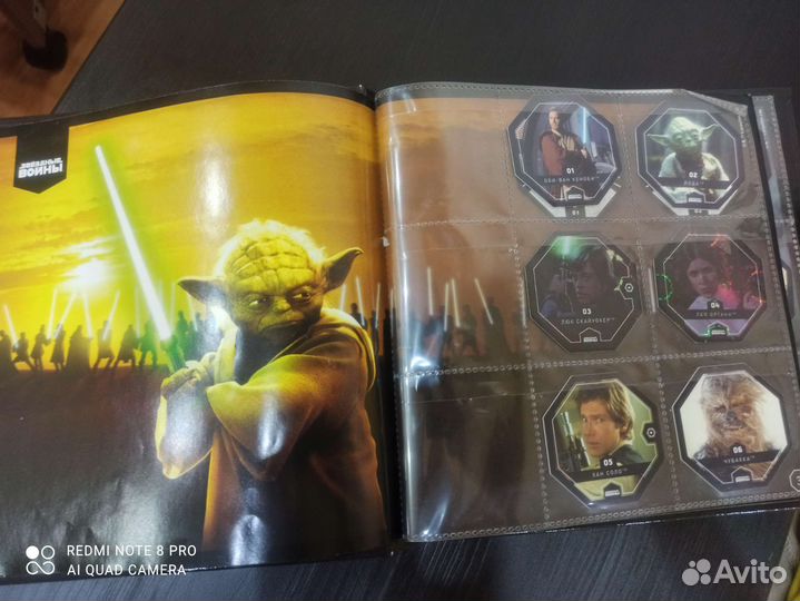 Фишки, жетоны, медали, значки