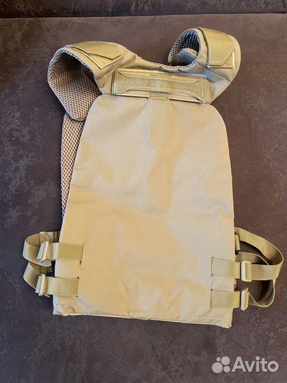 Продам бронежилет без пластин