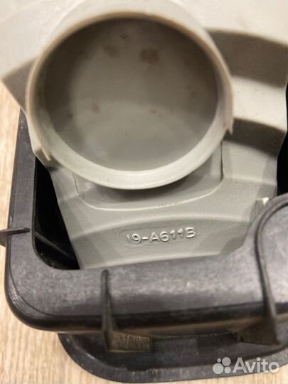 Фонарь противотуманный задний правый Mitsubishi