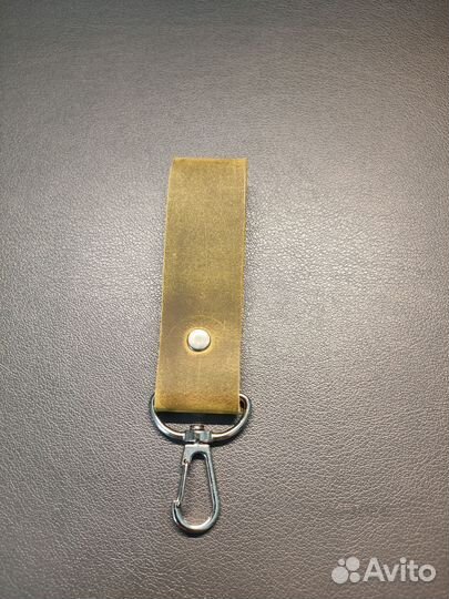 Брелок из натуральной кожи