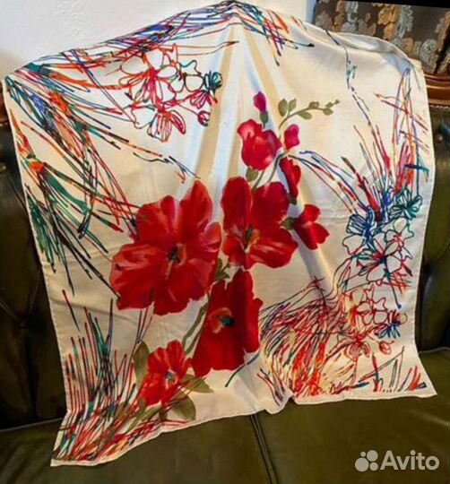 Платки valentino шелк италия оригинал