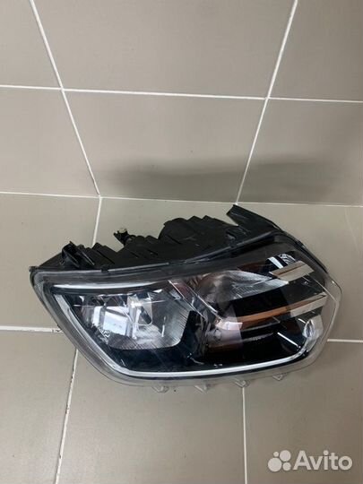 Фара галогеновая правая Renault Duster 2 (Hjd) 2
