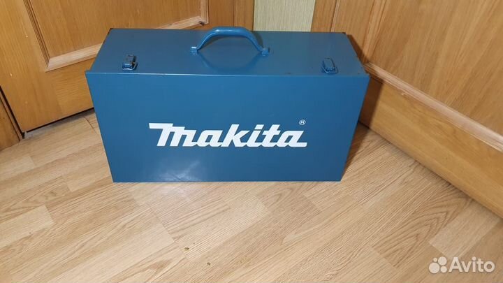 Штроборез Makita SG 180