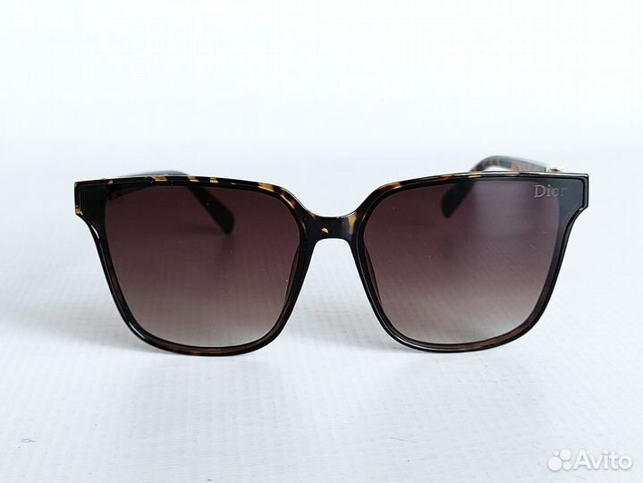 Очки женские солнцезащитные