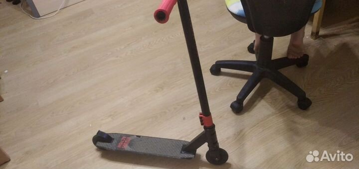 Самокат трюкавой в хорошем состоянии rush action