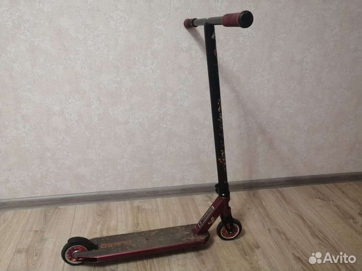 Трюковой самокат Duker 404