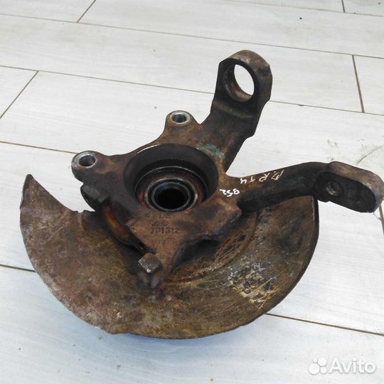 Кулак поворотный правый ступица Volkswagen Transpo