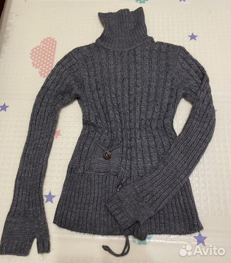Новый женский свитер