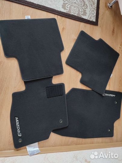 Автомобильные коврики новые Мазда