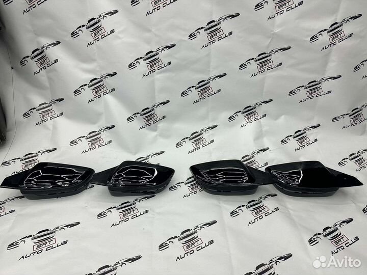 Накладки на зеркала BMW G30