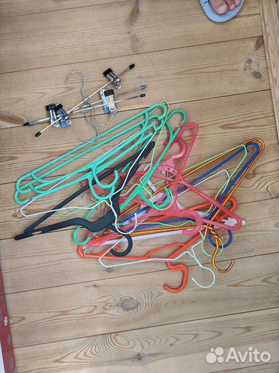 Вешалки плечики