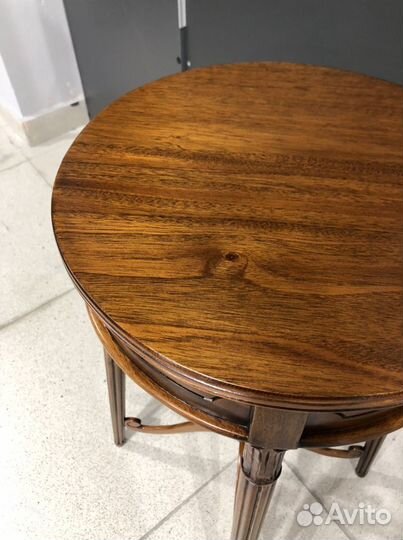 Столик подставка