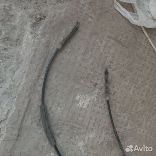 Трос стояночного тормоза Cadillac Escalade 4