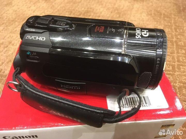 Видеокамера Canon Legria HF S200