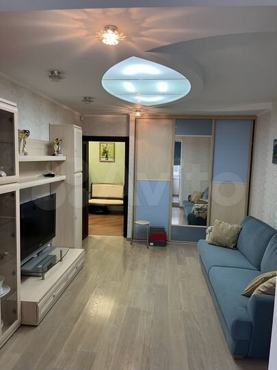 3-к. квартира, 100 м², 6/10 эт.