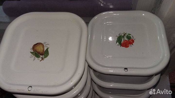 Продаю эмалированные формы для холодца, заливного