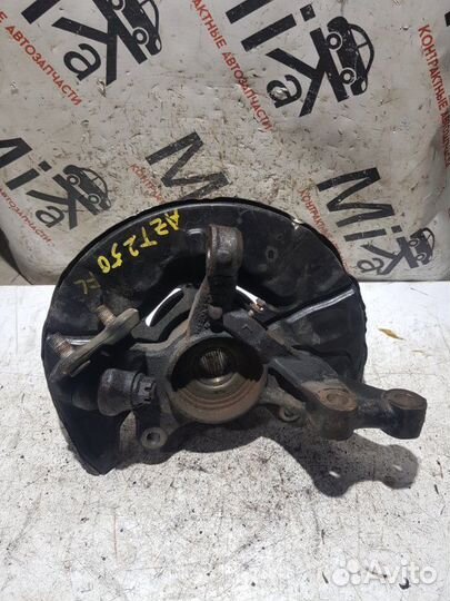 Ступица передняя левая Toyota Avensis AZT250